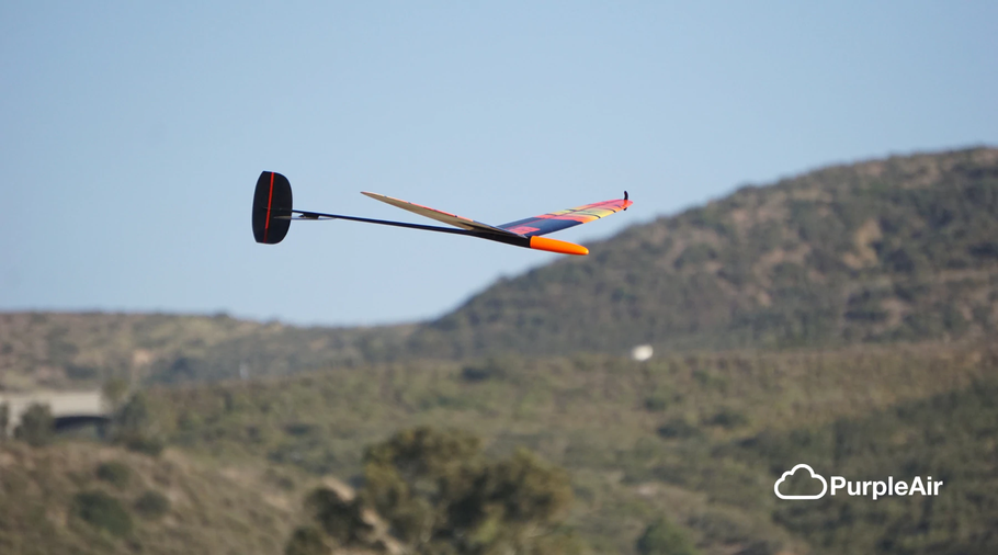 Flying RC Gliders and the International Hand Launch Glider Festival